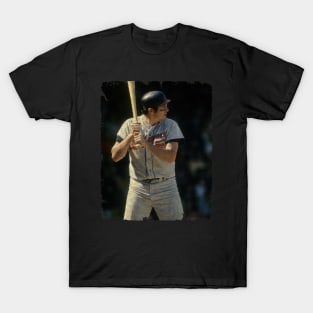 Brooks Robinson in Baltimore Orioles T-Shirt
